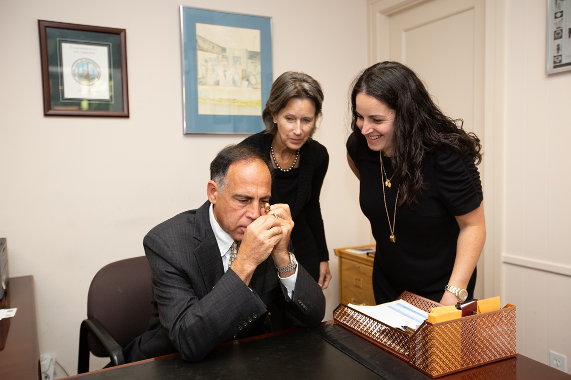 From the Gemologist: How Colonial Jewelers Selects Diamonds
