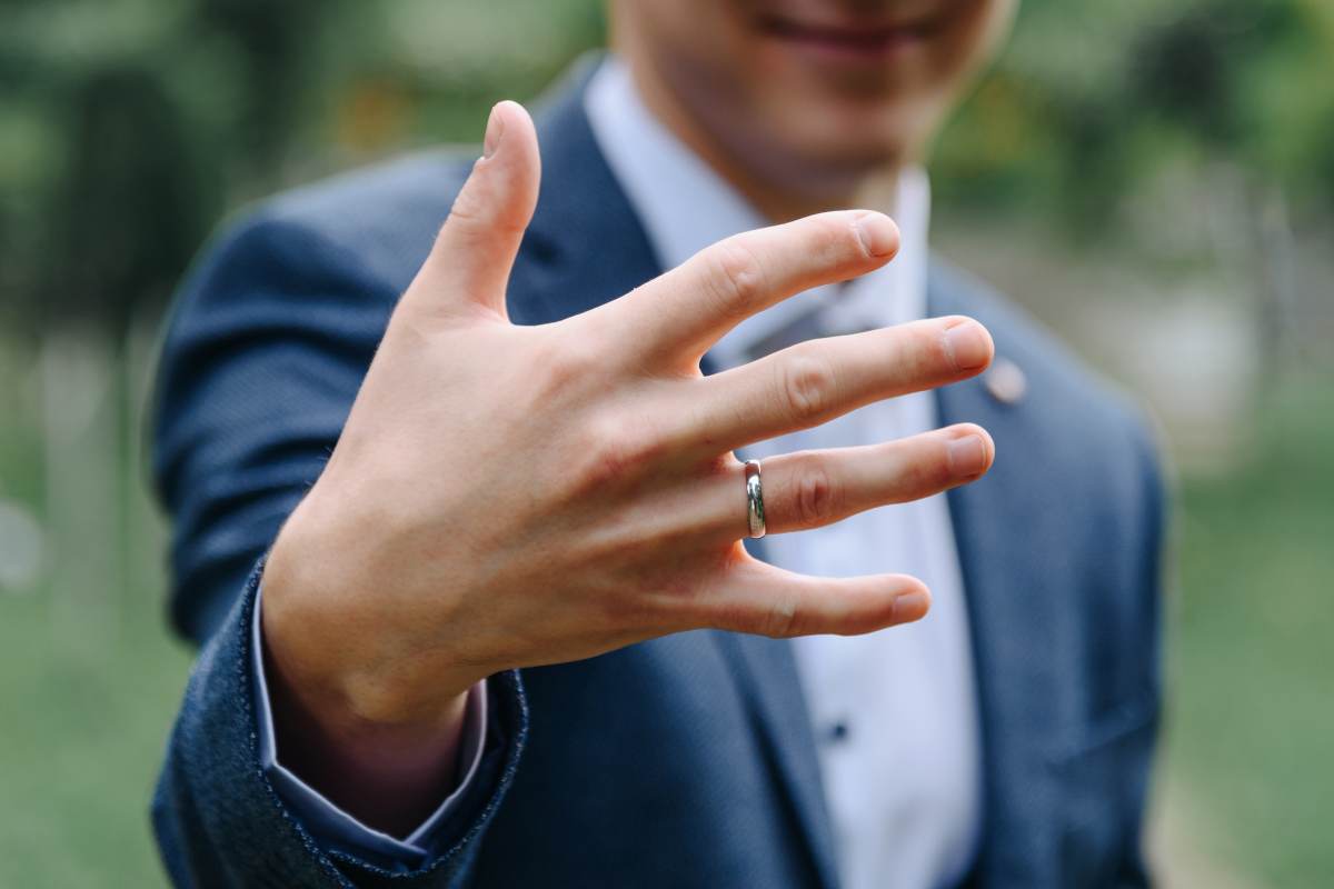 Frederick Jewelers Making Custom Men’s Wedding Bands