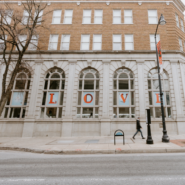  Colonial in the Community